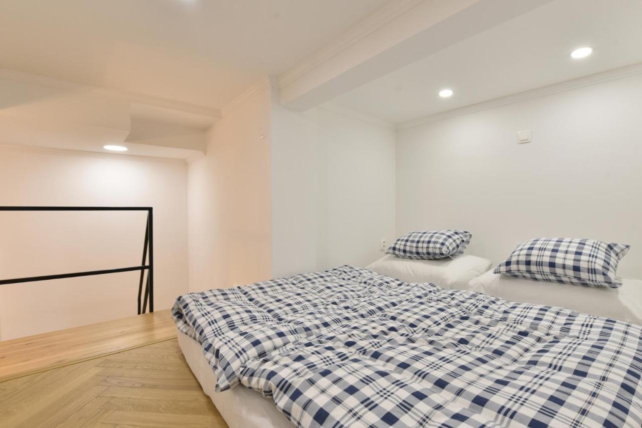 Apartman S Balkonom Trenčín Eksteriør billede