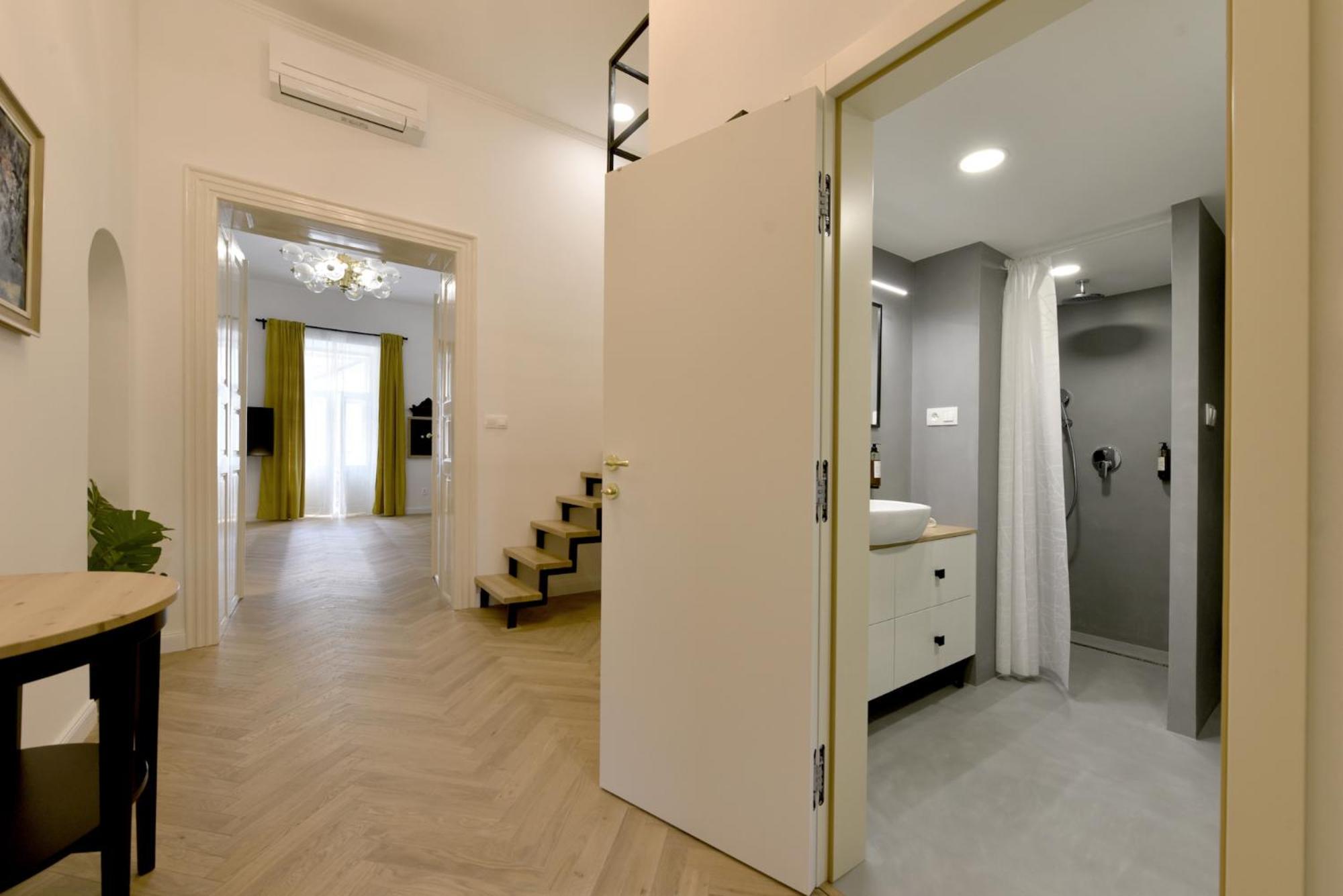 Apartman S Balkonom Trenčín Eksteriør billede